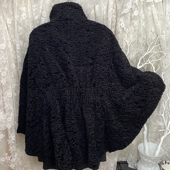 Deep Black Persian Cape Coat. Like Brand New 💕 - Picture 4 of 12